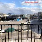 Du Quai Apartment