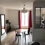 Du Quai Apartment